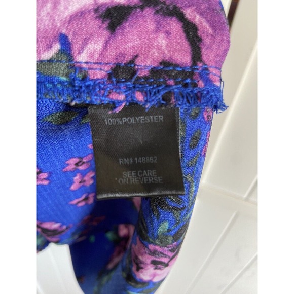 SOLD - Torrid Blouse Sz 0 L 12 Blue Floral Split Front Pullover Top Shirt Roses - Picture 8 of 8